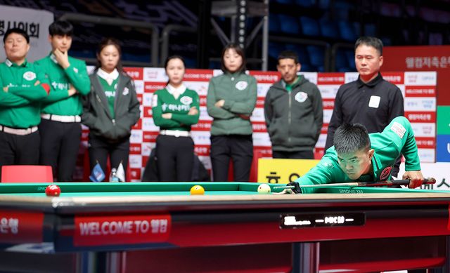 하나카드는 4라운드 첫날 경기에서 대결한 웰컴저축은행에 세트스코어 4-3으로 어렵게 승리를 거두었다. 이날 3세트에서 필리포스 카시도코스타스(그리스)에게 승리한 하나카드 응우옌꾸옥응우옌(베트남).