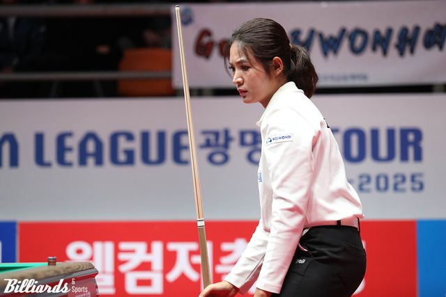 세트스코어 2-3에서 6세트에 투입된 우리금융캐피탈의 스롱은 맹타를 휘두른 전지우를 따라가지 못했다.&nbsp;