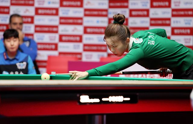 6세트를 승리하며 3-3 동점을 만든 김가영.