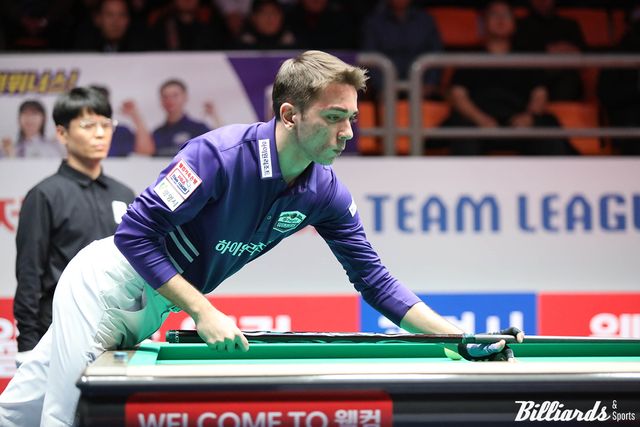 1세트 스카치 복식전과 3세트 단식전에서 크게 활약한 하샤시.