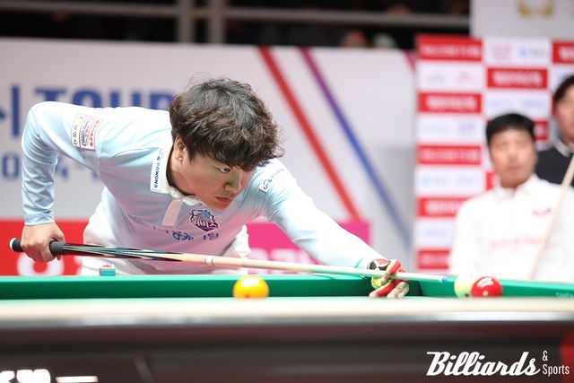 5세트에서 승리한 강민구(우리금융캐피탈)