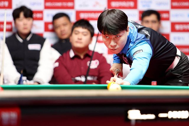 차유람(휴온스)과 4세트에서 승리를 합작한 최성원(휴온스)