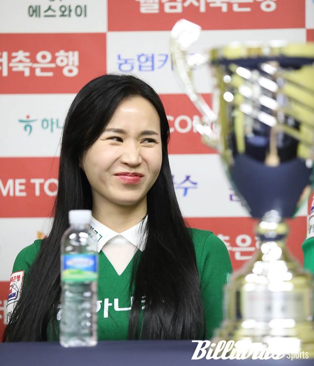 4라운드 2세트에서 김가영과 함께 6승 2패를 기록한 김진아.