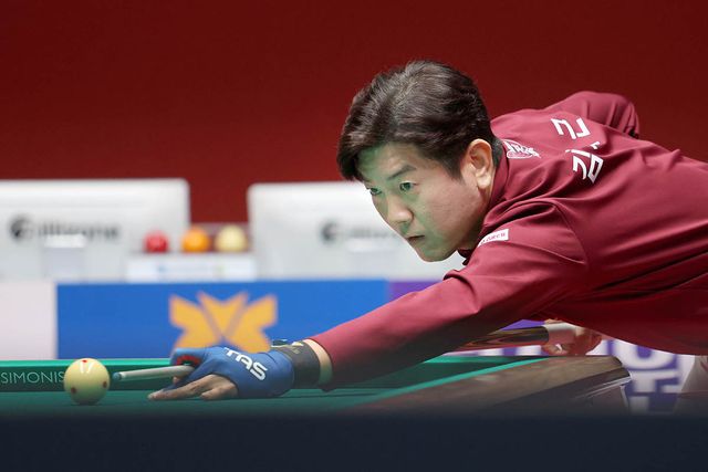 5세트 승리로 4라운드 마지막 경기를 승리로 장식한 크라운해태의 주장 김재근.