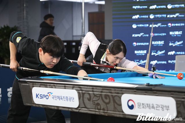 황화(좌)와 이하린(우)의 준결승전 뱅킹.