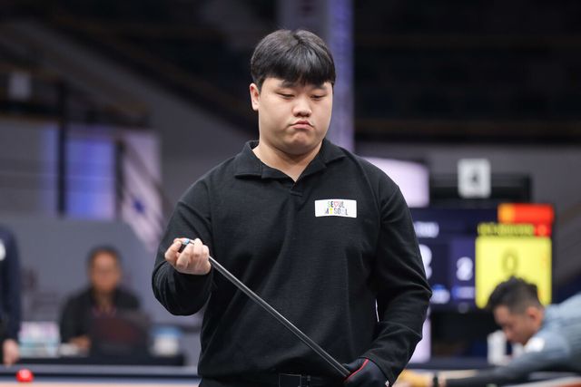 정예성은 32강에서 서창훈(시흥체육회)과 함께 베트남의 쩐뀌엣찌엔, 벨기에의 롤랑 포르톰 등 3쿠션 당구월드컵 우승자들과 승부를 벌인다.