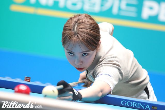 '강적' 스롱을 꺾고 시즌 3번째 준결승에 오른 김민영.