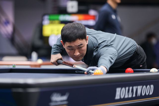 최완영(광주)은 첫 경기에서 만난 딕 야스퍼스(네덜란드)와 벌인 승부에서 후구에 5점을 득점하며 40:40 무승부를 기록했다.