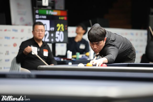 김준태(경북체육회)가 8일 열린 '2024 서울 세계3쿠션당구월드컵' 32강 조별리그 두 번째 경기에서 '하이런 28점'을 치며 세계대회 및 3쿠션 당구월드컵 신기록을 작성했다. 유럽리그까지 합치면 역대 하이런 세계기록 28점과 5번째 타이기록이다.&nbsp; 사진=고양/이용휘 기자