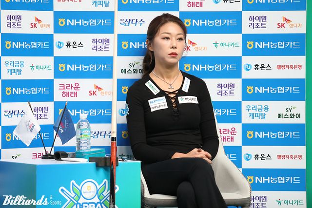 김가영은 앞서 열린 8강전에서 애버리지 1.737을 기록하며 임정숙(크라운해태)에게 3-0의 완승을 거두었다.