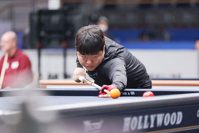 조명우(실크로드시앤티-서울시청)가 8일 열린 서울 당구월드컵 조별리그 첫 경기에서 승리를 거두고 1승을 올렸다.&nbsp; 사진=SOOP 제공