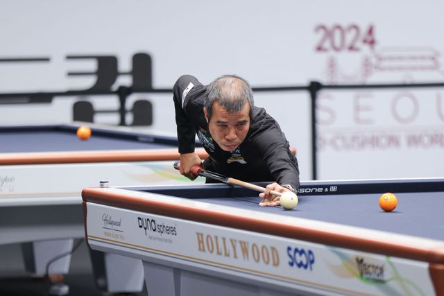 베겔 당구월드컵에서 우승한 쩐뀌엣찌엔(베트남)은 이날 B조에서 3승을 거두며 조명우에 이어 종합순위 2위로&nbsp;16강에 진출했다.