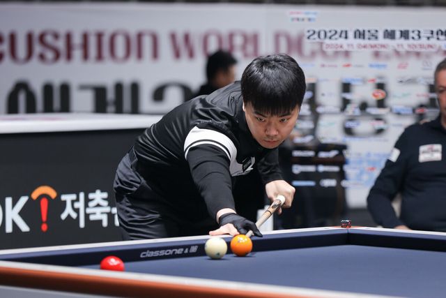 야스퍼스에게 패해 아쉽게 탈락한 김행직.