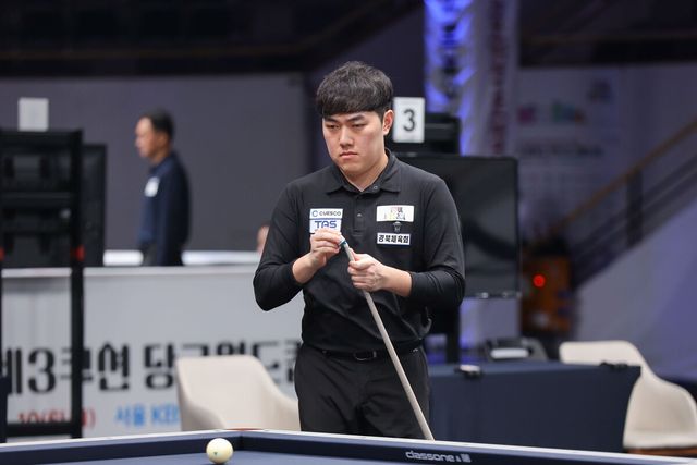 김준태는 초반부터 하이런 11점을 치며 22:7로 크게 앞서 갔다.