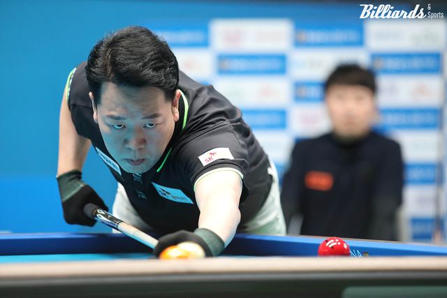 이번 시즌 커리어하이를 쓰며 PBA 랭킹 1위에 올라 있는 강동궁(SK렌터카).