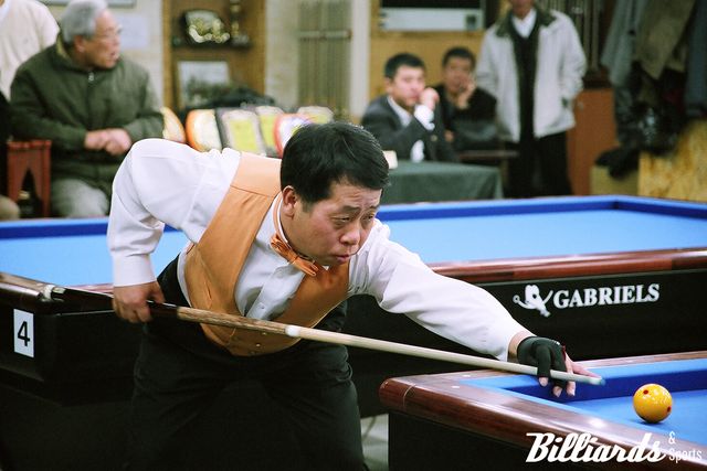 김정규가 15년 만에 당구선수로 돌아온다.