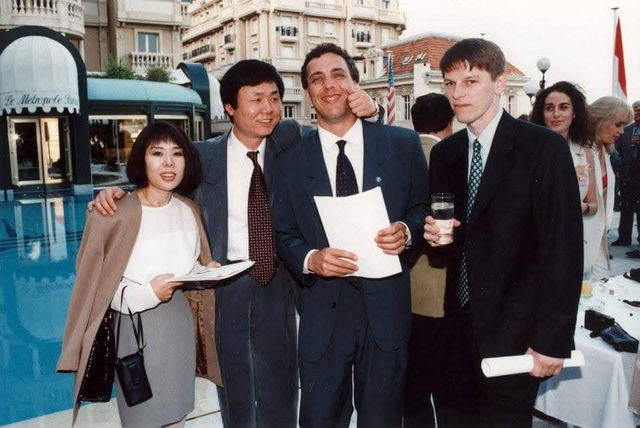 왼쪽부터 고 이상천의 부인과 고 이상천, 마르코 자네티, 토브욘 블롬달. 진한 머리색의 젊은 자네티와 앳된 블롬달의 모습이 인상적이다. 사진=토브욘 블롬달 SNS