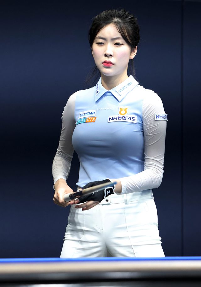 32강에서 스롱과 16강행을 다투는 정수빈(NH농협카드).