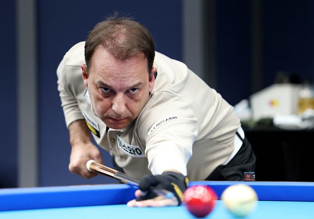 다니엘 산체스(에스와이)가 '해설위원 겸 선수' 김현석에게 7차 투어 64강에서 승부치기 끝에 패해 탈락하는 이변이 연출됐다.&nbsp; 사진=PBA 제공