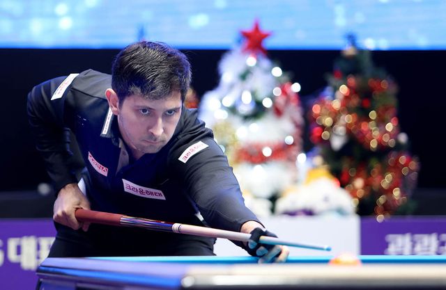 '시즌 2관왕' 다비드 마르티네스(크라운해태)가 32강에 안착했다. 사진=PBA