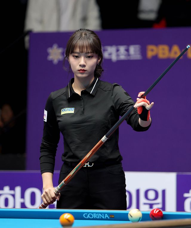 이번 대회에서 정보윤1은 김세연(휴온스)과 강지은(SK렌터카), 김보라, 이우경 등 LPBA 강자들을 꺾고 데뷔 후 첫 준결승 진출을 달성했다.