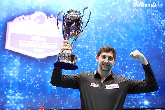 다비드 마르티네스(크라운해태)가 사상 최초로 벌어진 '스페인 더비' 결승전에서 다비드 사파타(우리금융캐피탈)를 꺾고 우승하며 통산 9승과 시즌 3승, 총상금 9억1100만원을 달성했다.&nbsp; 사진=정선/이용휘 기자