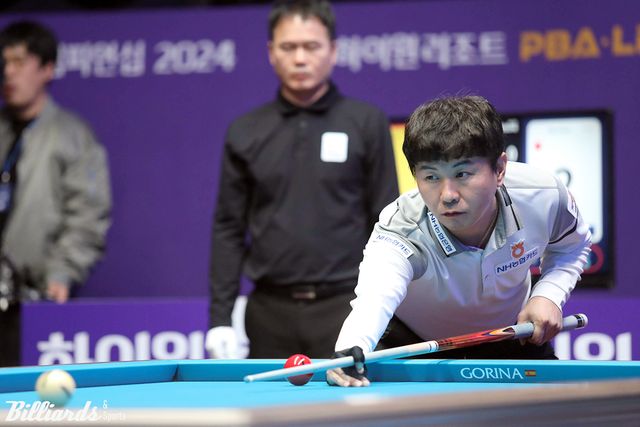 김현우1은 4세트까지 3-1로 앞서며 결승까지 단 한 세트를 남겨두었다.