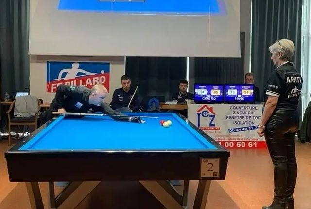 쿠드롱은 1경기에서 하이런 123점을 기록하며 완승을 거뒀다.