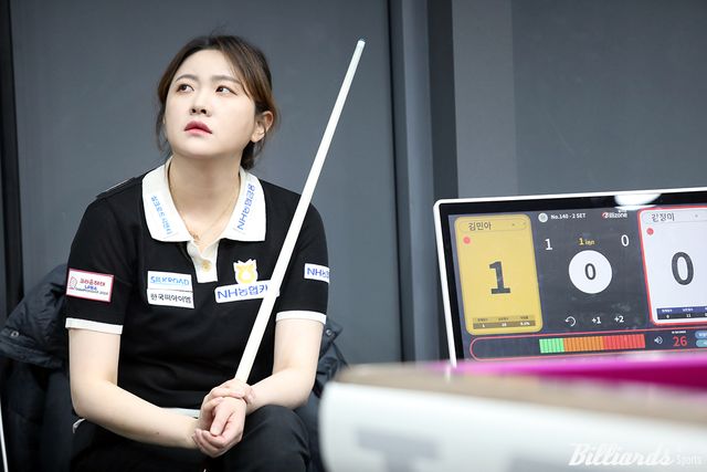 '개막전 챔피언' 김민아(NH농협카드)는 최근 3회 연속 32강 탈락의 부진을 씻고 마지막 투어에서 8강까지 올라왔다.