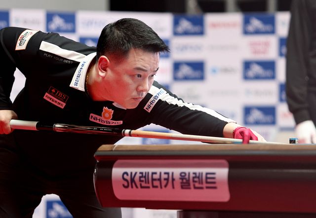 '디펜딩 챔프' 조재호가 32강 마지막 경기에서 임성균을 세트스코어 3-1로 꺾고 16강 진출을 확정했다. 사진=PBA 제공