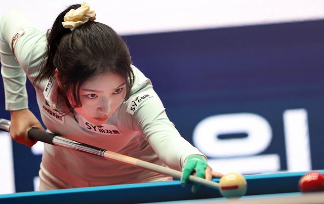 0-2에서 3-2로 역전승을 거두고 8강에 오른 한지은. 사진=PBA 제공