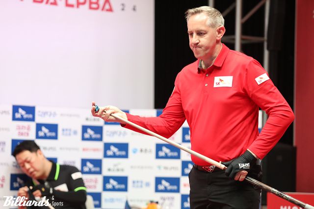 팀 주장 강동궁과 8강 대결을 벌인 에디 레펀스.