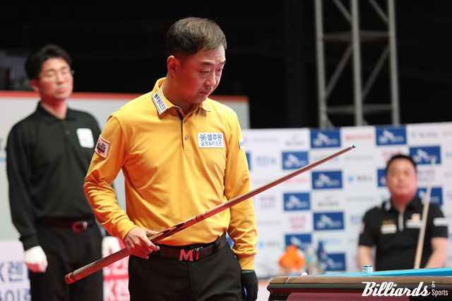 연달아 NH농협카드 선수와 맞붙은 엄상필은 16강에서 안토니오 몬테스를 꺾고 8강에 올랐으나 조재호에게 발목을 잡히고 말았다.