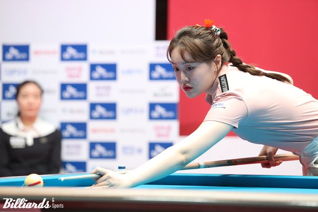 김갑선을 꺾고 월드챔피언십 첫 4강에 오른 김보미.