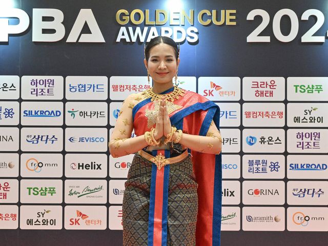 캄보디아 전통의상을 입은 스롱 피아비. 사진=PBA 제공