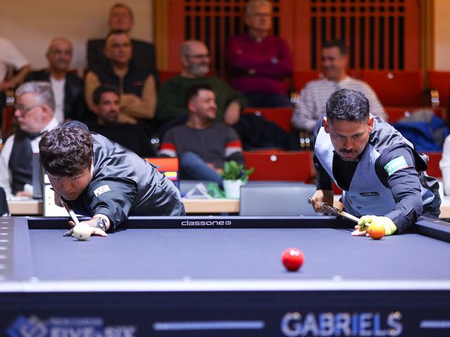 뱅킹하는 조명우와 페드로 곤살레스.