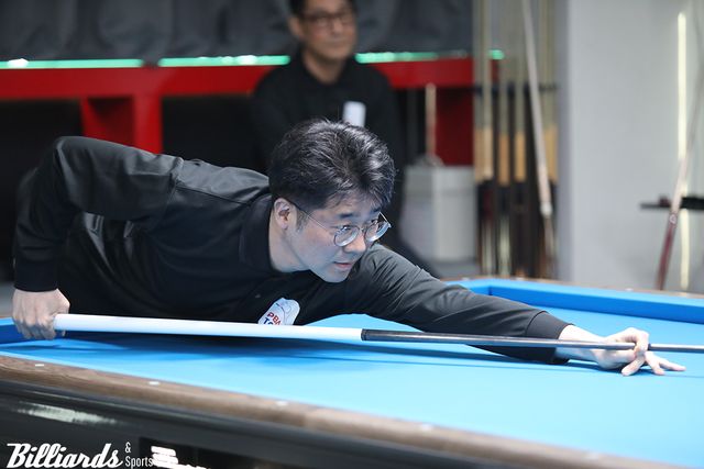 1, 2세트에서 활약하며 두 세트를 연달아 차지한 유동훈.