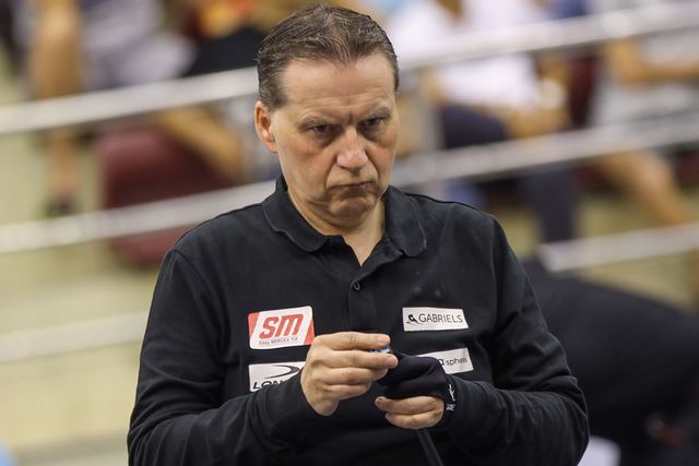 에디 멕스가 32강에서 8이닝 만에 40점을 모두 획득하며 5점대의 대회 최고 애버리지를 달성했다. 사진=SOOP 제공