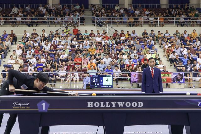 호찌민 3쿠션 당구월드컵 결승전에서 대역전 드라마를 완성 직전까지 갔던 김준태.&nbsp;