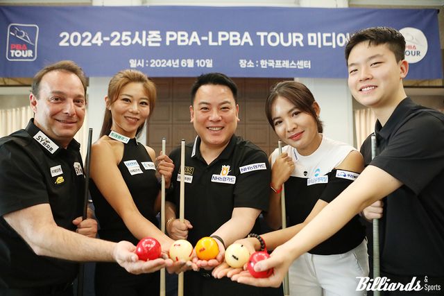 '2024-25시즌 PBA-LPBA 투어 미디어데이'에 참석한 선수들. 왼쪽부터 다니엘 산체스, 김가영, 조재호, 스롱 피아비, 김영원. 사진=중구/이용휘 기자