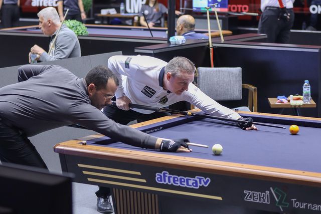 쿠드롱과 히메네스의 경기 뱅킹 장면.