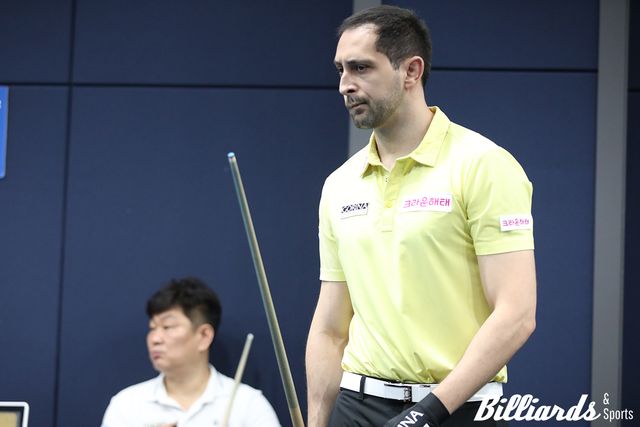 박명규와 64강 대결 중인 다비드 마르티네스.