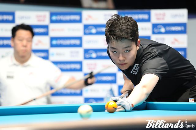 '헐크' 강동궁을 상대로 결승전 1세트를 선취한 김영원은 3세트에서도 하이런 9점을 몰아치며 세트스코어 2-1로 강동궁을 리드했다.