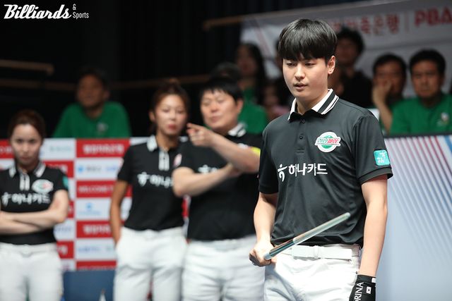 신정주는 세트스코어 2-2에서 5세트를 따내며 하나카드의 승리에 힘을 보탰다.