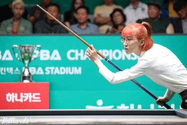 첫 결승 진출의 '돌풍'을 일으킨 김다희는 이번 2차 투어에서 사카이 아야코(하나카드), 강지은(SK렌터카) 등 '투어 2승'의 챔피언을 비롯해 임경진, 김민영, 장가연(에스와이) 등 강자들을 모두 꺾었다.