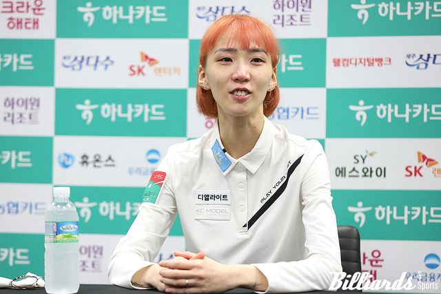 빨갛게 부은 눈으로 준우승 기념 기자회견에 참석한 김다희가 기자들의 질문에 답변을 하고 있다. 사진=고양/이용휘 기자