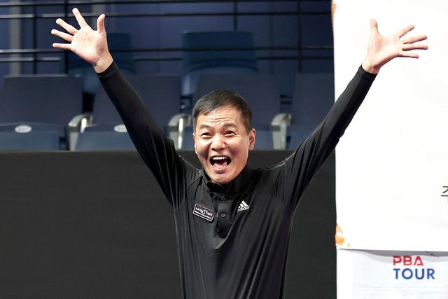 3차전 우승이 확정되자 기뻐하는 박춘우. 사진=PBA