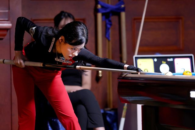 서한솔은 경기 종료 8분을 남기고서 4점타와 5점타로 역전에 성공, 권발해(에스와이)를 꺾고 32강에 올라왔다.