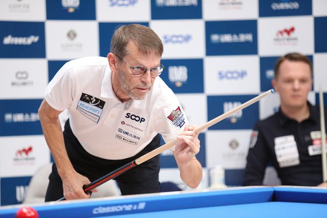 '3쿠션 사대천왕' 토브욘 블롬달(스웨덴)이 '2024 월드 3쿠션 서바이벌' 패자부활전에서 조 1위를 차지하며 본선 2라운드에 진출했다.&nbsp; 사진=잠실/이용휘 기자