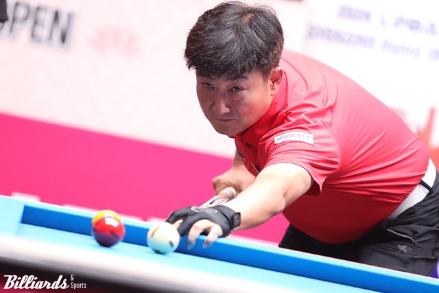 이충복은 13일 오후 1시 경기에서 박동준과 128강전을 치른다.